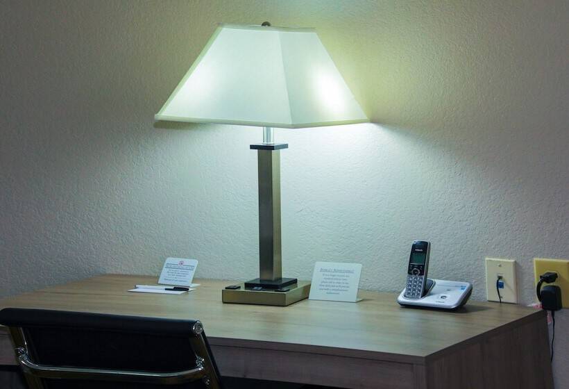 فندق على الطريق Texan Inn