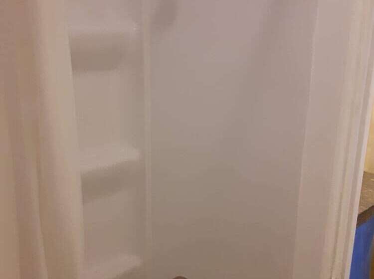 汽车旅馆  Two Rivers Inn West