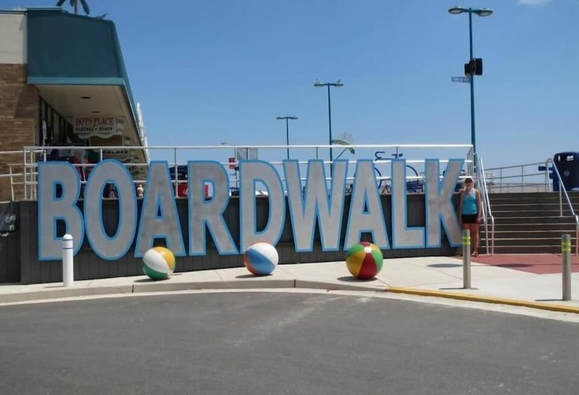 Panoramic Motel & Apartments