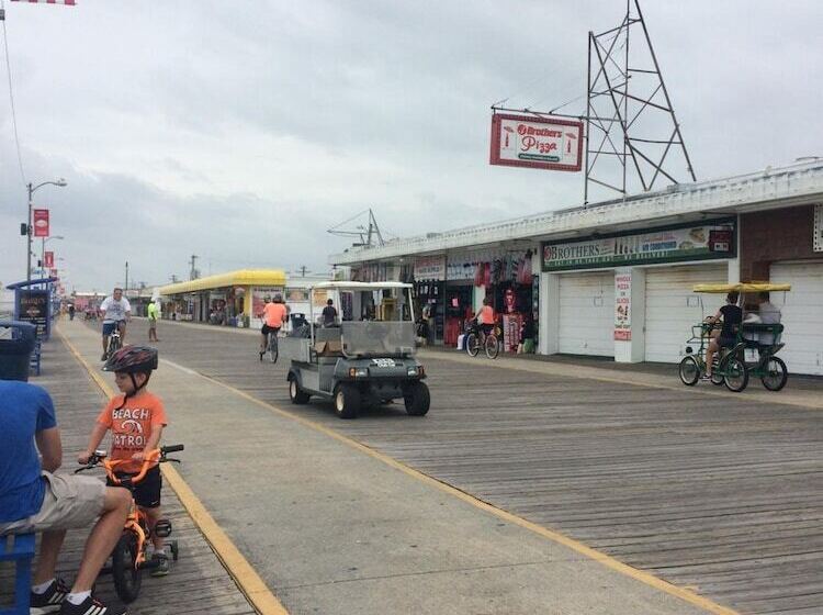 Panoramic Motel & Apartments