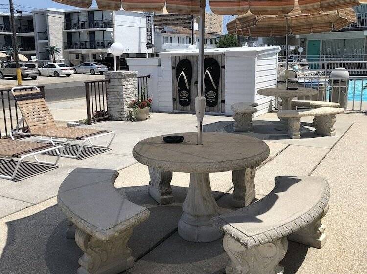 Panoramic Motel & Apartments