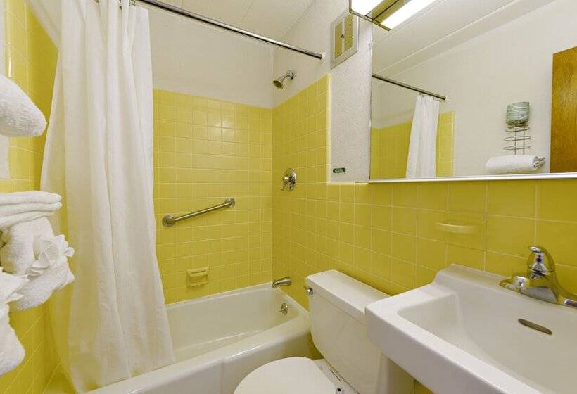 Panoramic Motel & Apartments