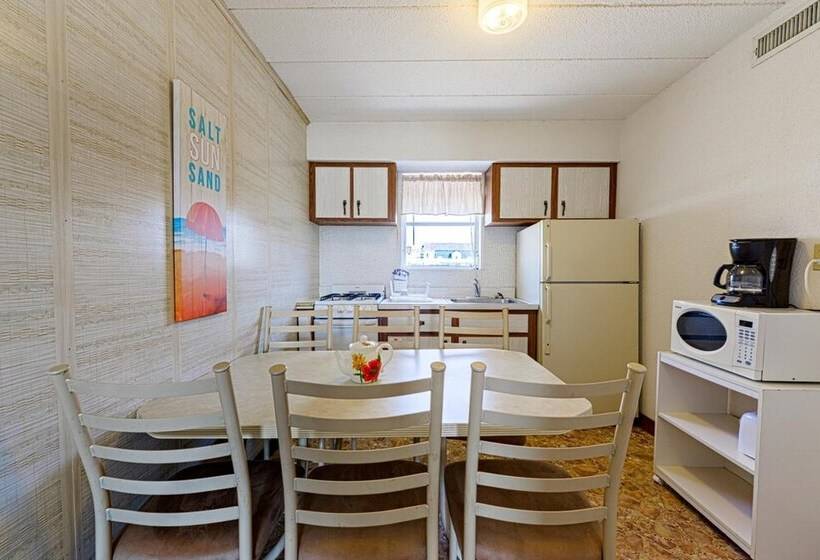 Panoramic Motel & Apartments