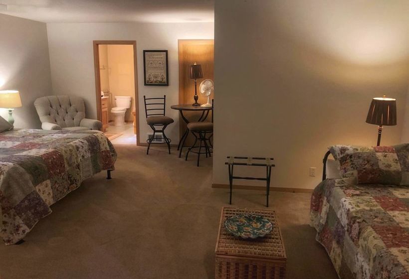 بنسيون Candlewycke Inn