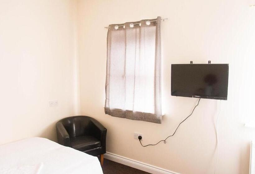 بنسيون Queen Guest House