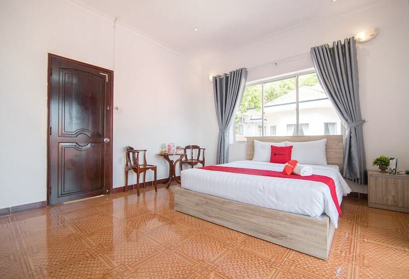 پانسیون Reddoorz Plus Near Bai Truoc