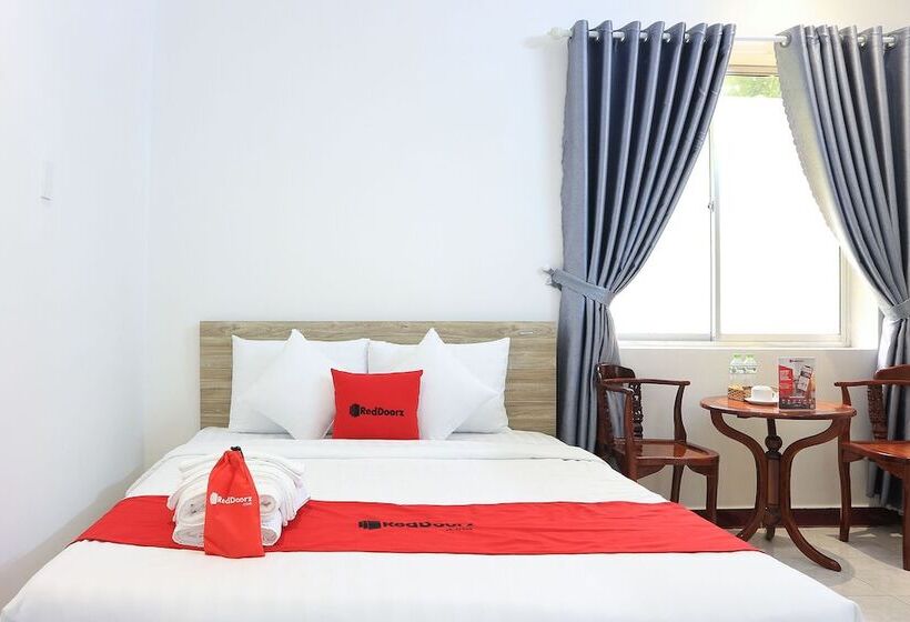پانسیون Reddoorz Plus Near Bai Truoc
