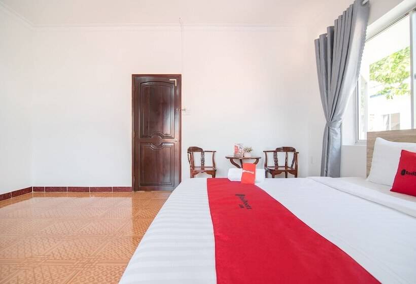 پانسیون Reddoorz Plus Near Bai Truoc