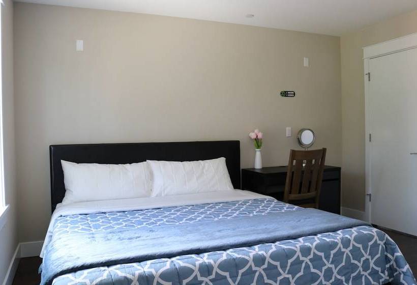 بنسيون Shoreline Mini Inn