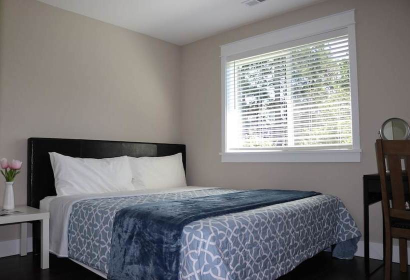 بنسيون Shoreline Mini Inn