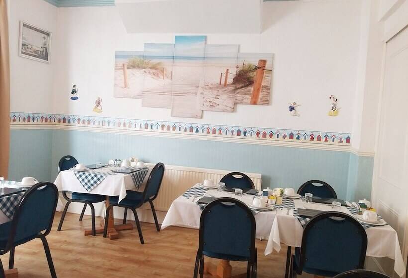 ペンション The Beach House