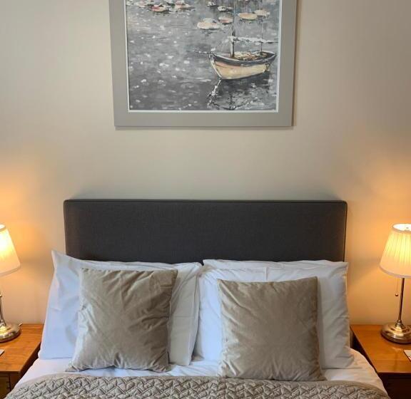 Пансион The Chestnuts