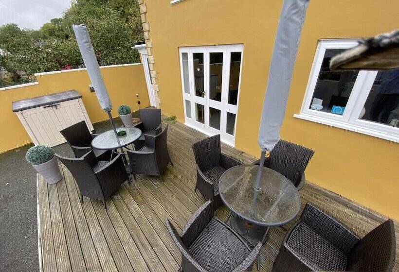 بنسيون The Ferryboat