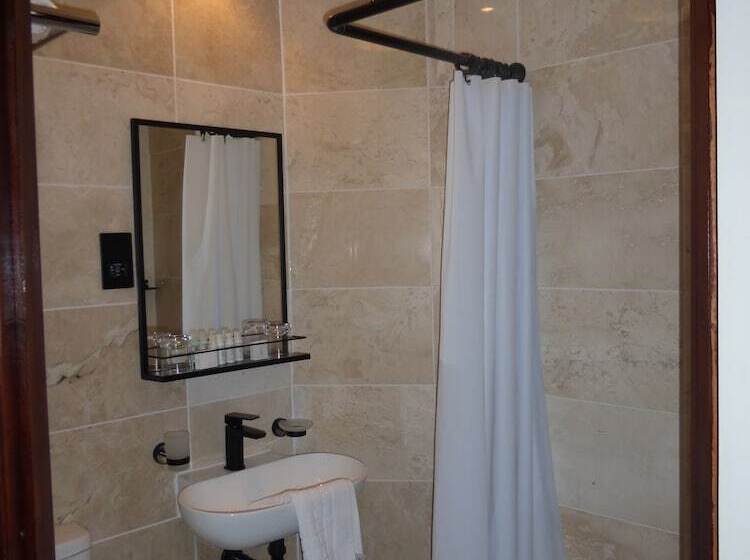 Пансион The Firs Guesthouse