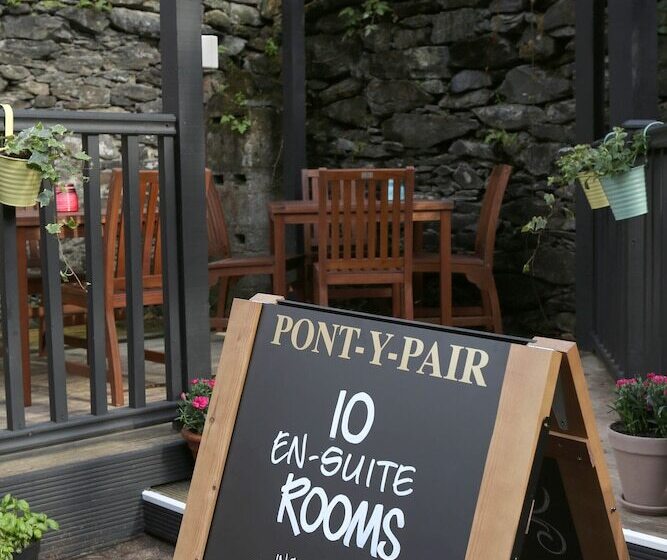 Pont Y Pair Inn