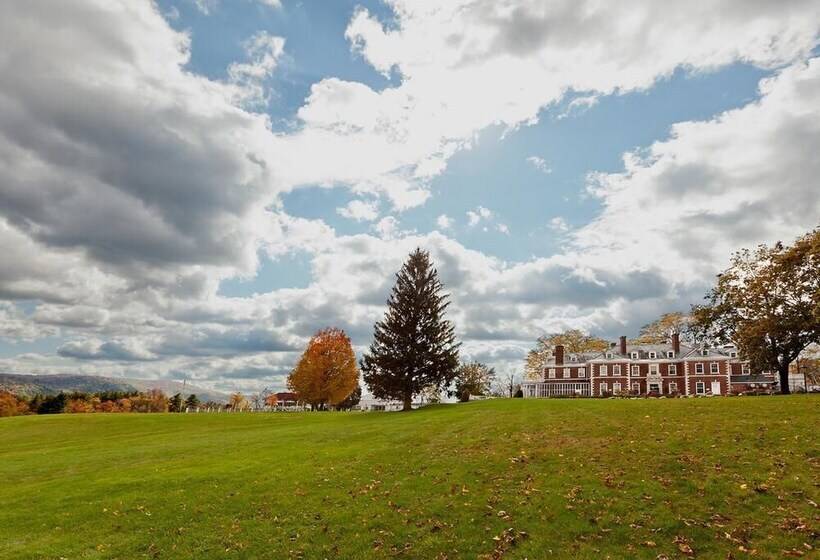 استراحتگاه Eastover Estate & Eco Village