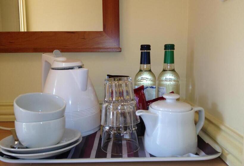 The Olde Windmill Inn