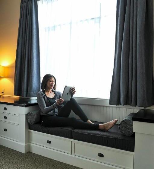 Village Hotel On Biltmore Estate