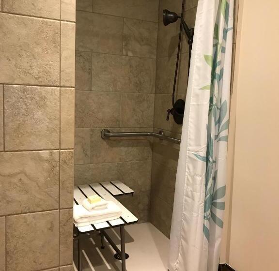 Village Hotel On Biltmore Estate