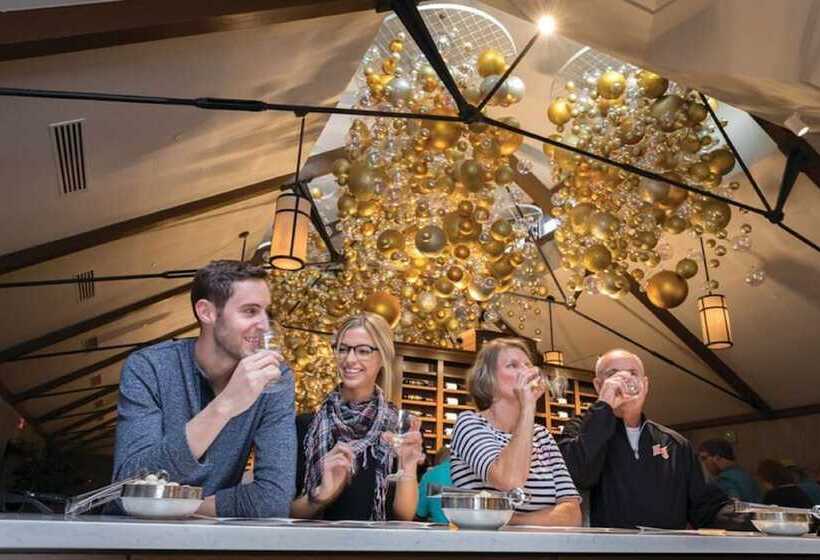 Village Hotel On Biltmore Estate