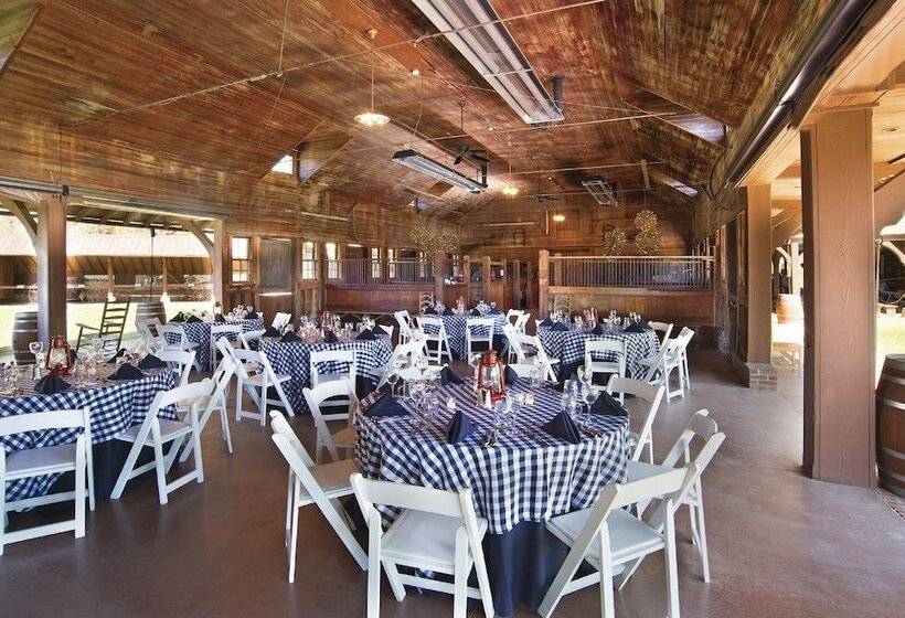 Village Hotel On Biltmore Estate