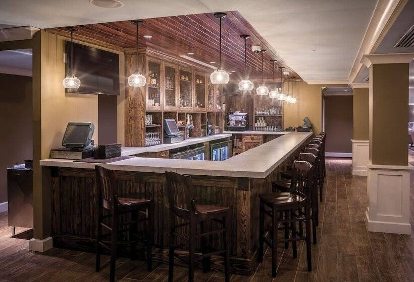 Village Hotel On Biltmore Estate