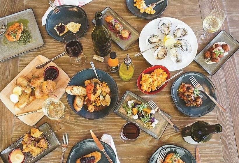 Village Hotel On Biltmore Estate