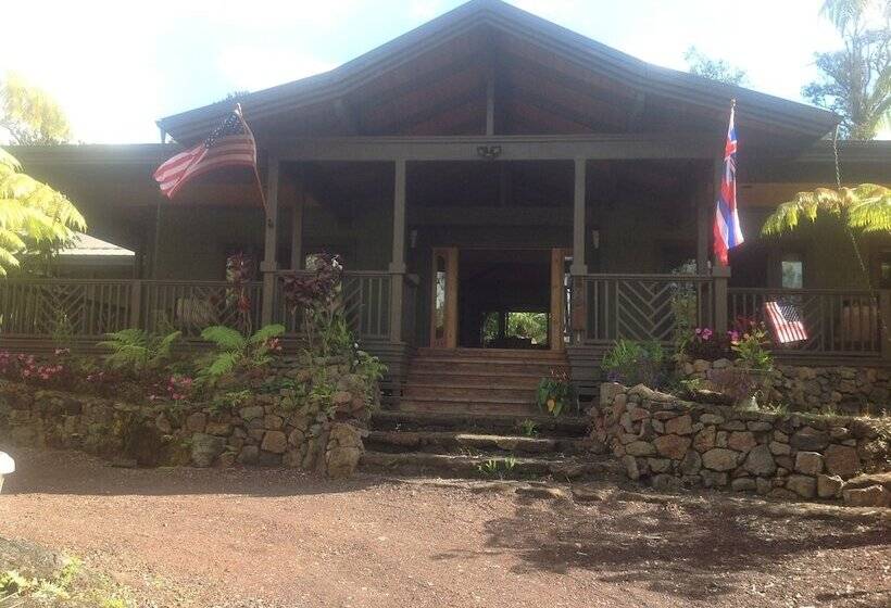 Volcano Rainforest Lodge