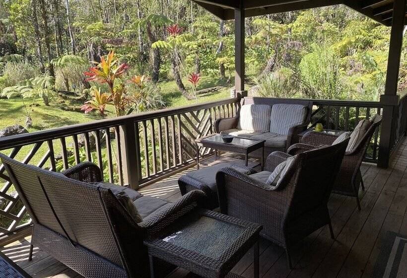 Volcano Rainforest Lodge