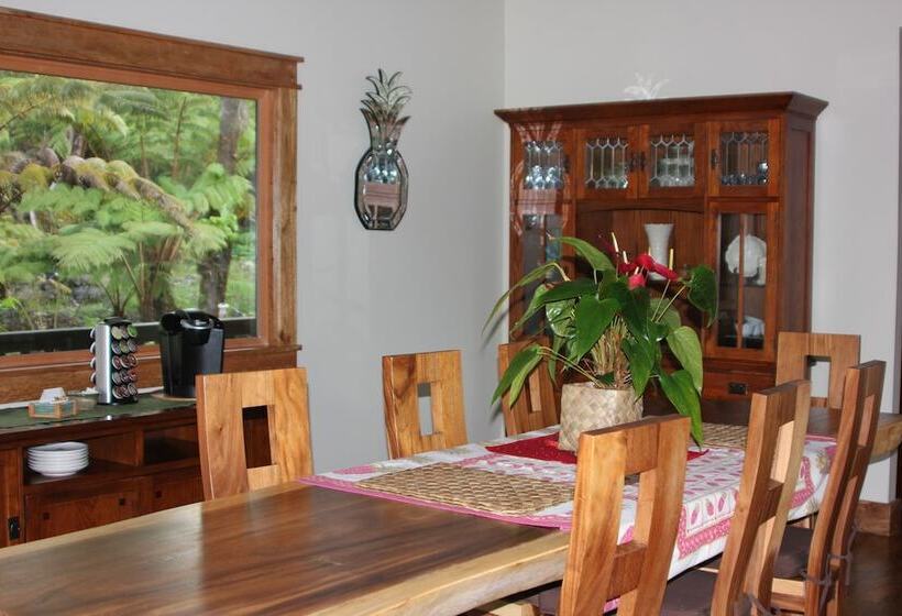 Volcano Rainforest Lodge