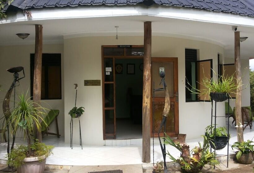 White Castle Hotel Arua