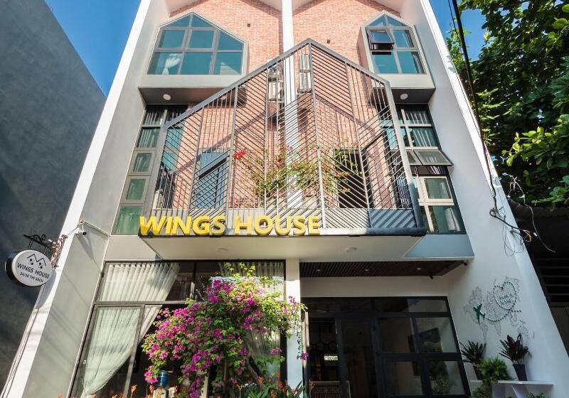هاستل Wings House