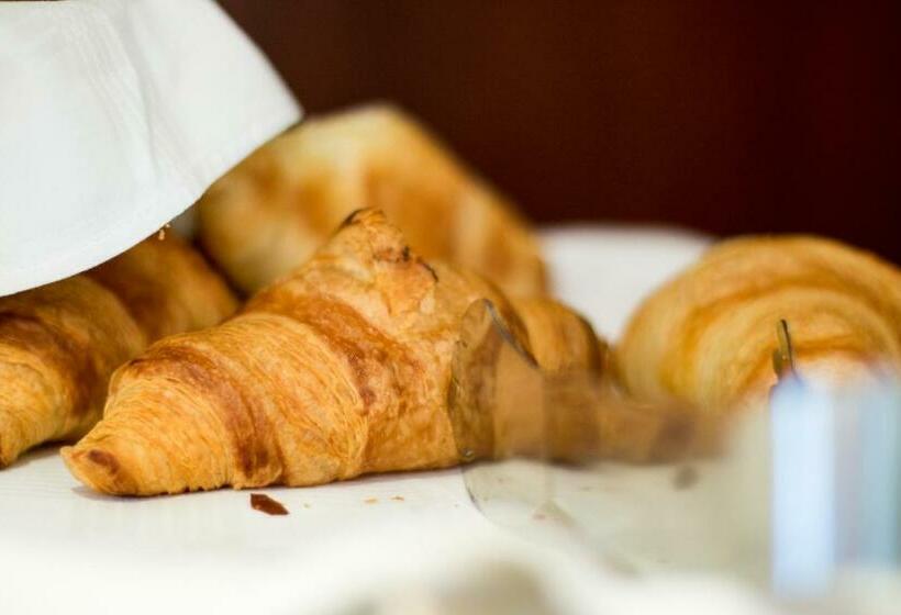 هتل City Lodge Sandton, Katherine Street