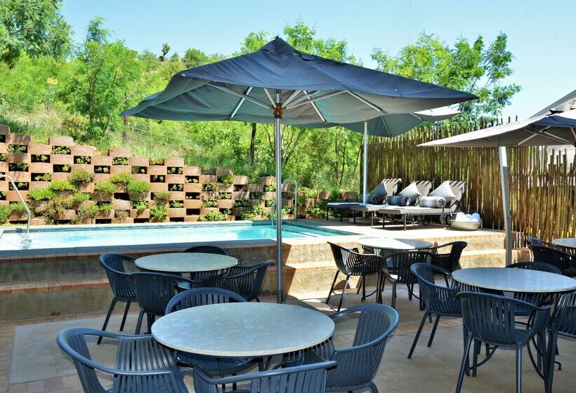 בית מלון כפרי Bakubung Bush Lodge