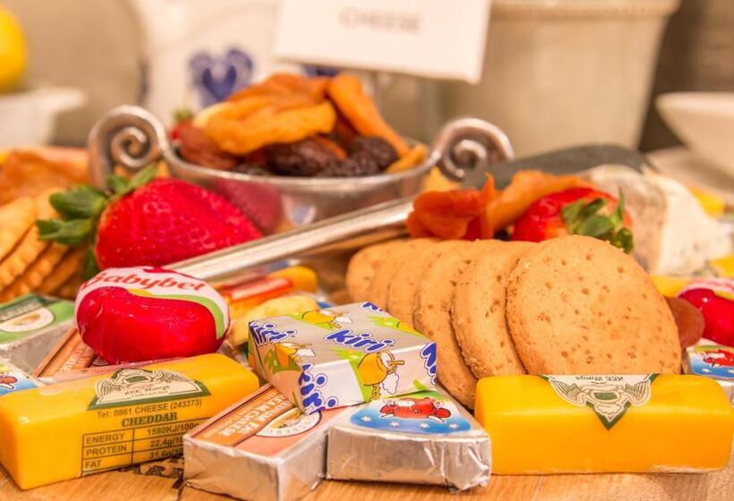 Courtyard Hotel Arcadia