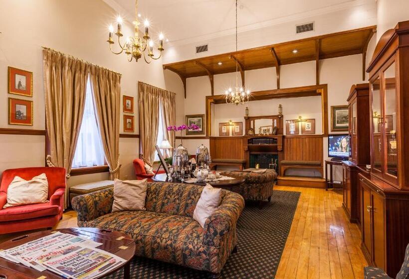 Courtyard Hotel Arcadia