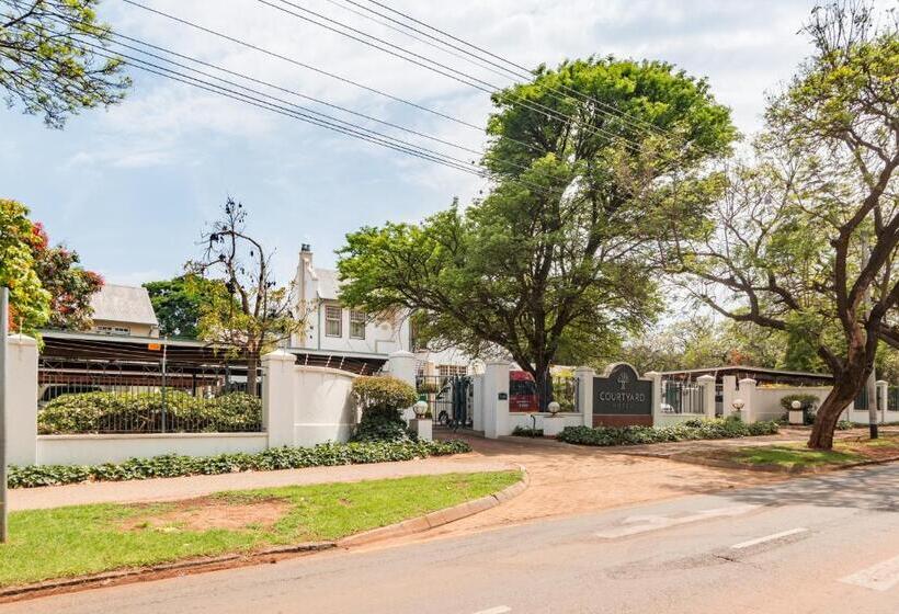 Courtyard Hotel Arcadia