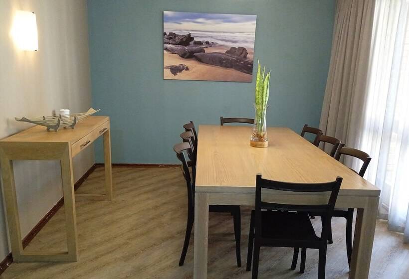 בית מלון כפרי First Group Brookes Hill Suites