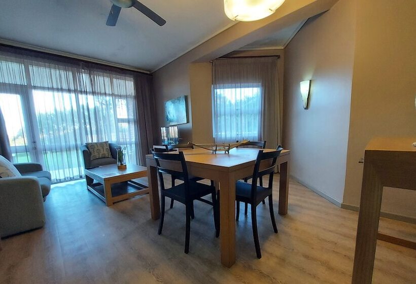 בית מלון כפרי First Group Brookes Hill Suites