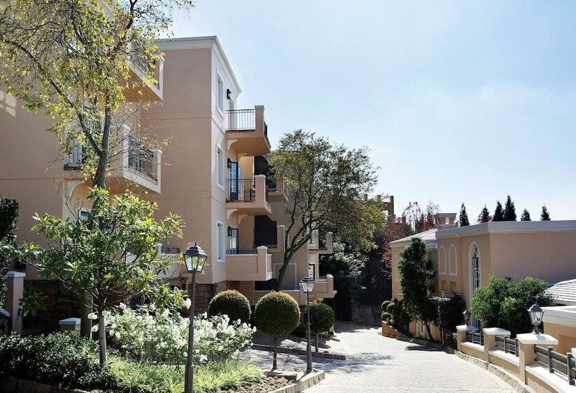 Four Seasons Hotel The Westcliff