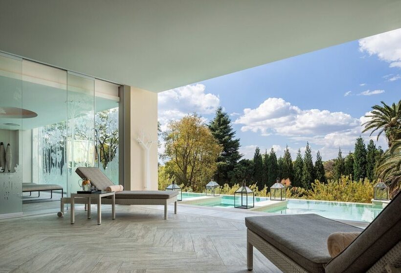 Four Seasons Hotel The Westcliff