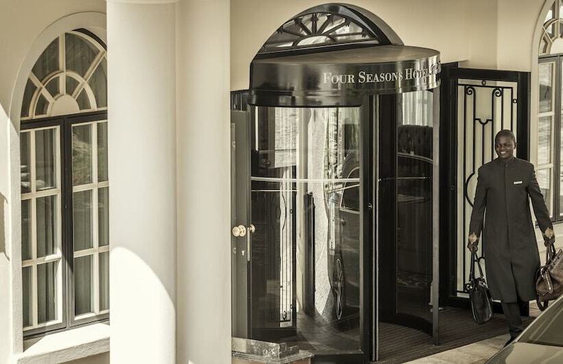 Four Seasons Hotel The Westcliff