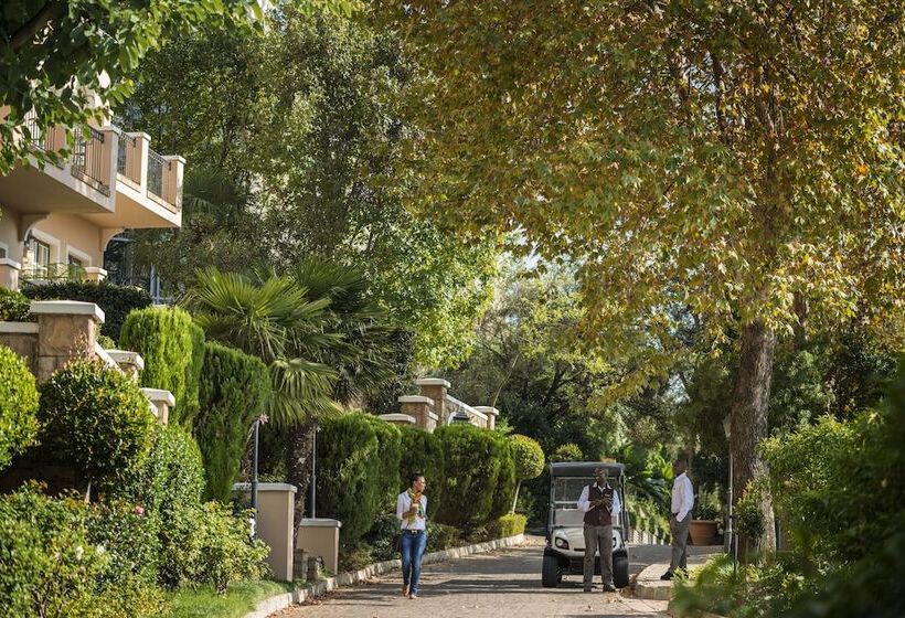 Four Seasons Hotel The Westcliff