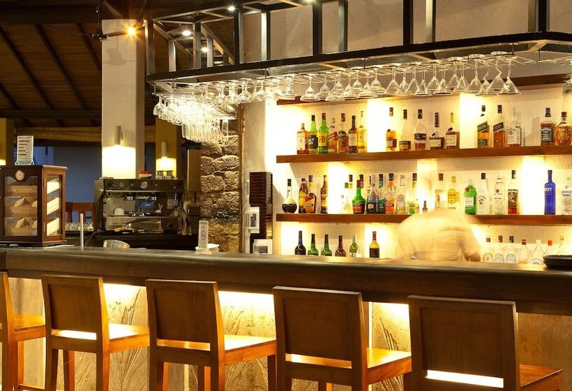 Отель Habarana Village By Cinnamon