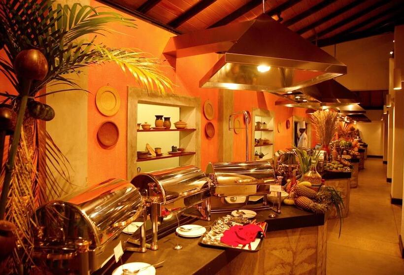 Отель Habarana Village By Cinnamon