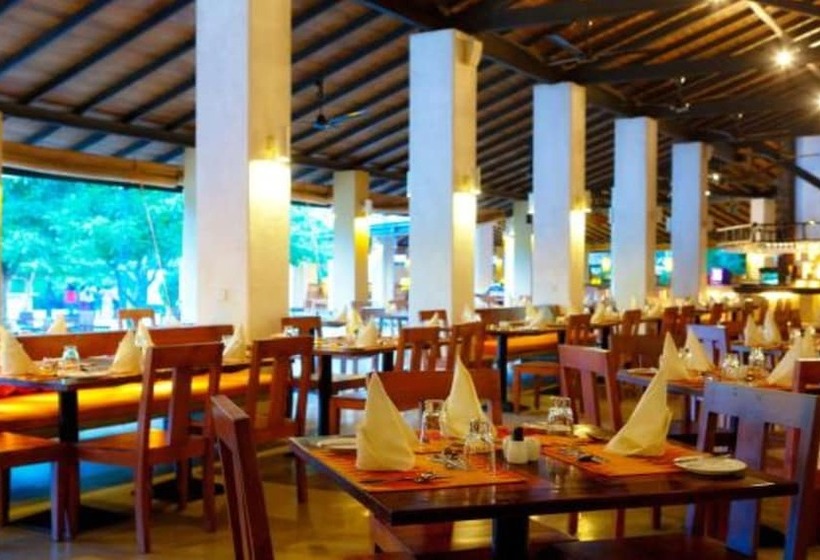 Отель Habarana Village By Cinnamon