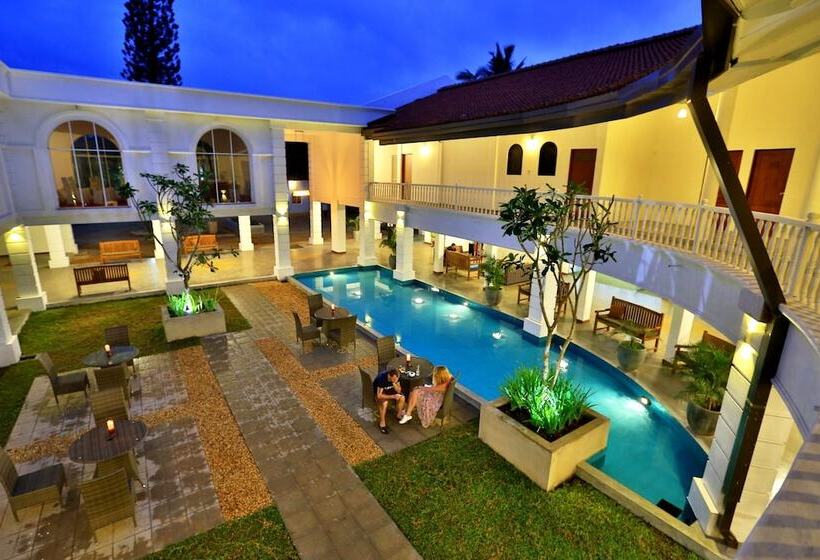 Hibiscus Beach Hotel & Villas