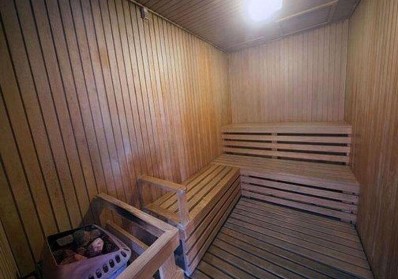 هتل Holiday Inn Express & Suites Singapore Novena, An Ihg