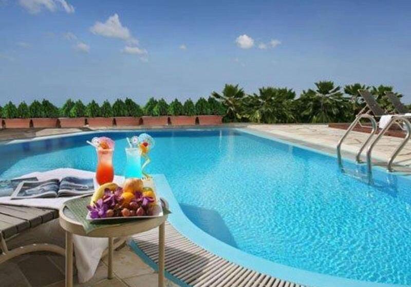 هتل Holiday Inn Express & Suites Singapore Novena, An Ihg