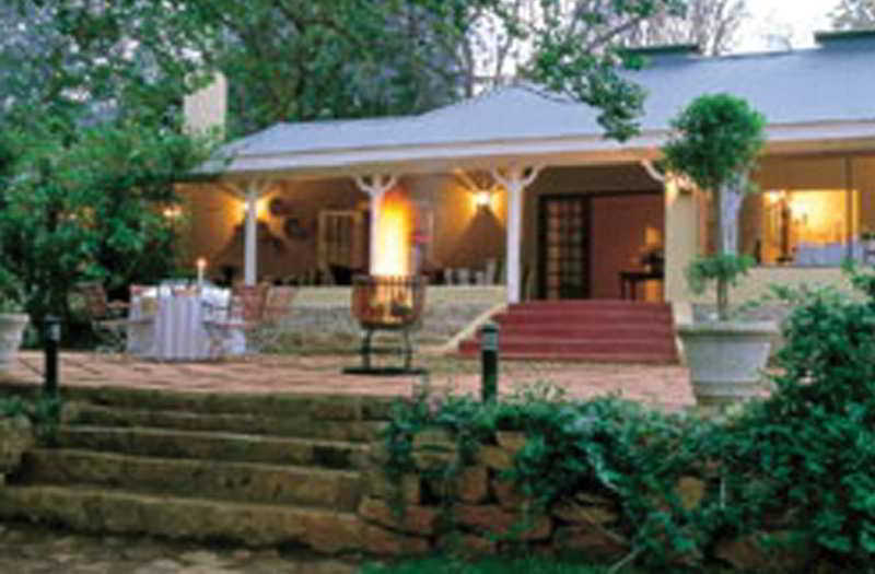 호텔 Jatinga Country Lodge